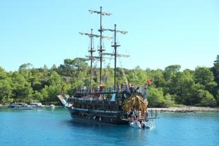 Kemer Boat trip along the beautiful bays with lunch