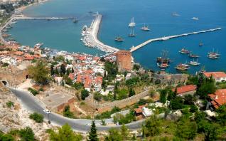 Sightseeing city tour of Alanya from Side