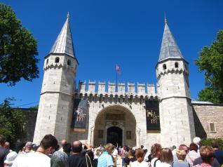 Istanbul-Tour inklusive Besuch des Topkapi-Palastes der Hagia Sophia und vieles mehr
